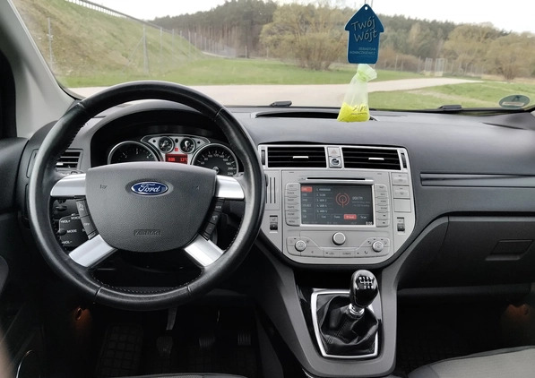 Ford Kuga cena 47500 przebieg: 168000, rok produkcji 2012 z Kielce małe 67